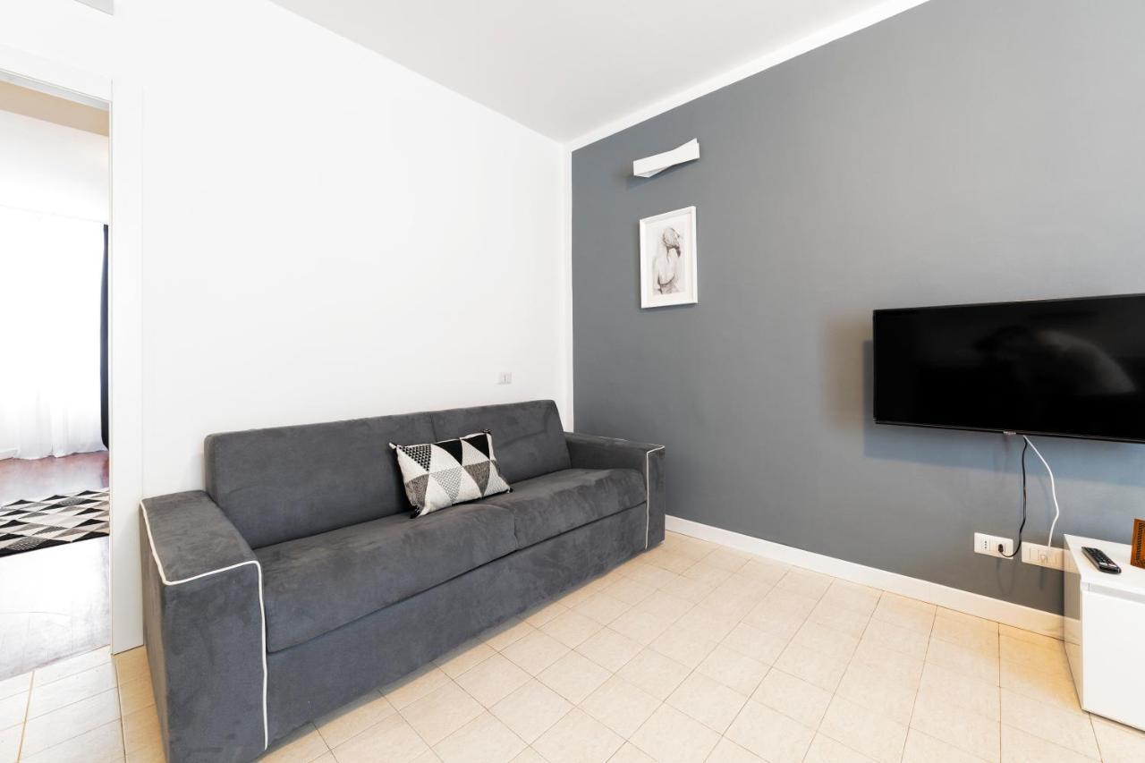 Roomy Apartment Close To Subway M5! Milan Exterior photo