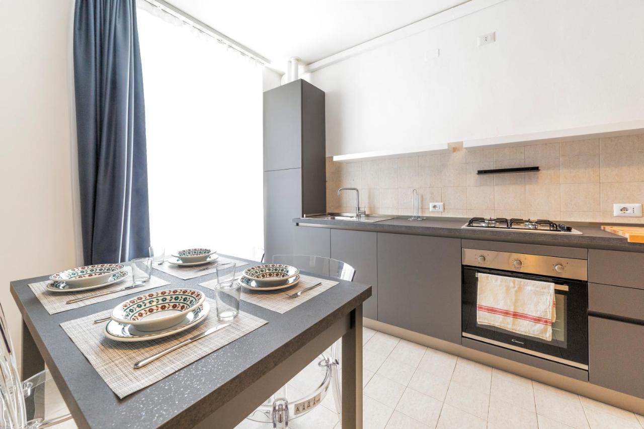 Roomy Apartment Close To Subway M5! Milan Exterior photo