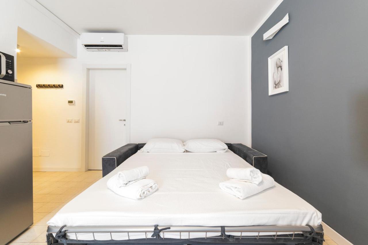 Roomy Apartment Close To Subway M5! Milan Exterior photo